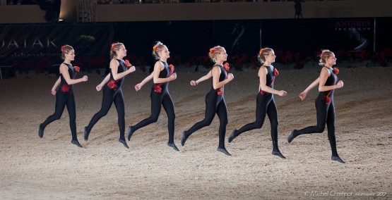 Voltigeuses à la Nuit du cheval . Paris 2010