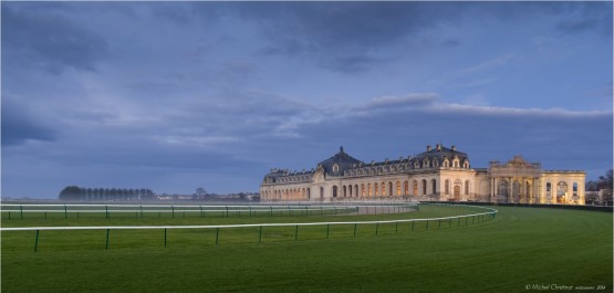 Chantilly , Grandes Ecuries