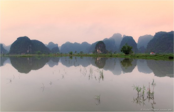 SunRise in Ninh Binh , terrestrial Halong Bay - Baie d'Halong terrestre