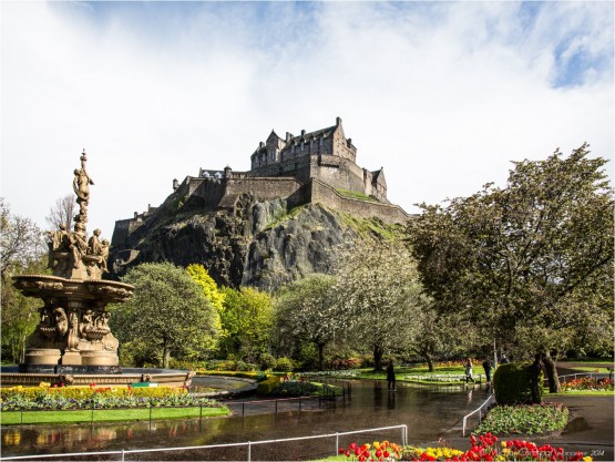 Edinburgh , Scotland - Castle from Princes Street Gardens