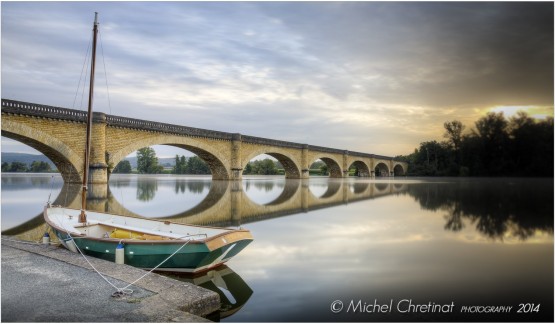 Perigord : Mauzac Port Dordogne River