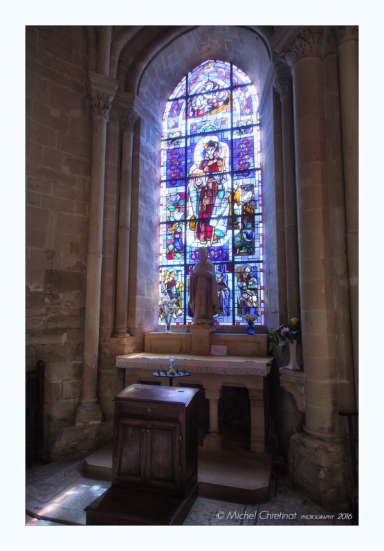 Senlis Cathedral : stained glass - Saint Rieul