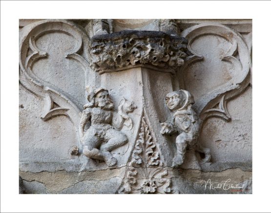 La Picardie en Images : Bas relief, Porte du Couvent des Cordeliers