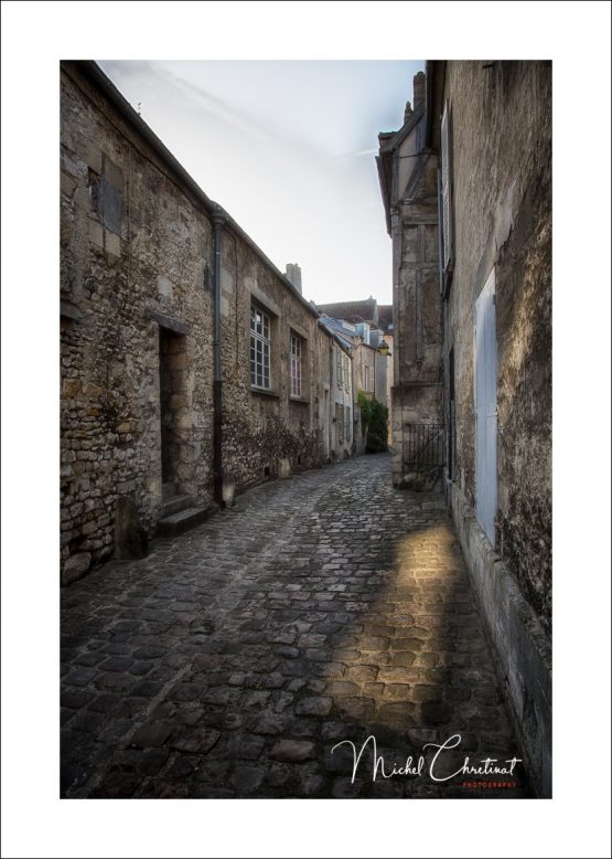 La picardie en Images : Photo d'une rue du vieux senlis