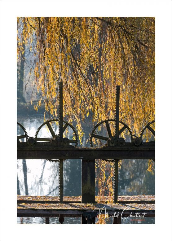 La Picardie en Images : Photo des vannes du grand canal à Chantilly