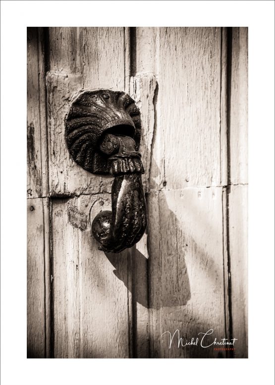 Photo  de Détail d'une porte à gerberoy