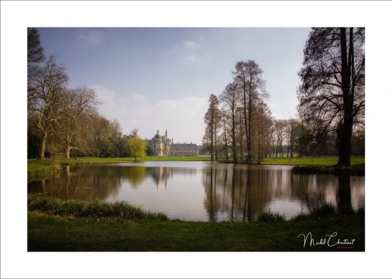 La Picardi en Images : Photo du chateau de Chantilly vu du lac des cygnes