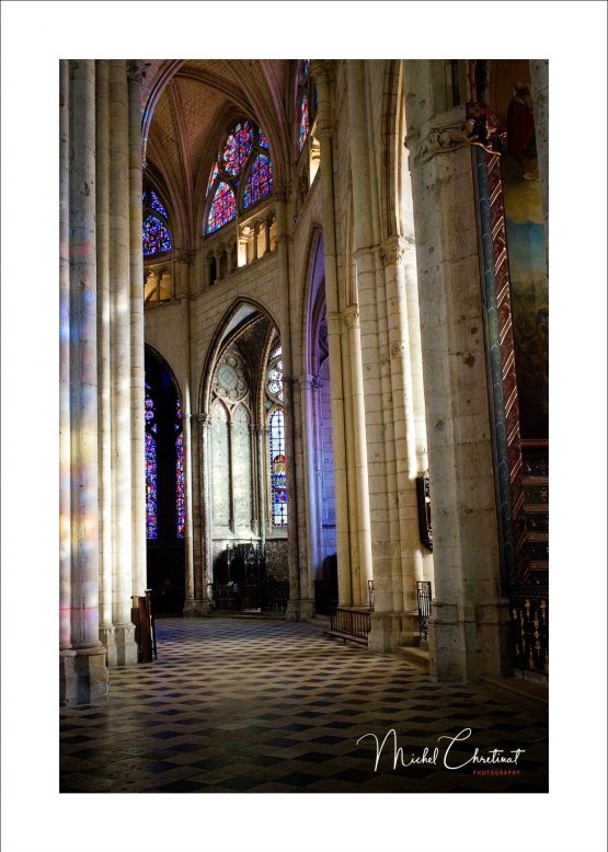 Photo de l'interieur de la Cathedrale Saint Pierre à Beauvais 