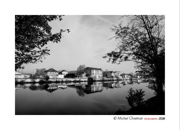 Quai d'Aval , depuis l'île St Maurice (en 2017)